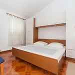 With Parking Space Pisak, Omis - 2827 アパート *