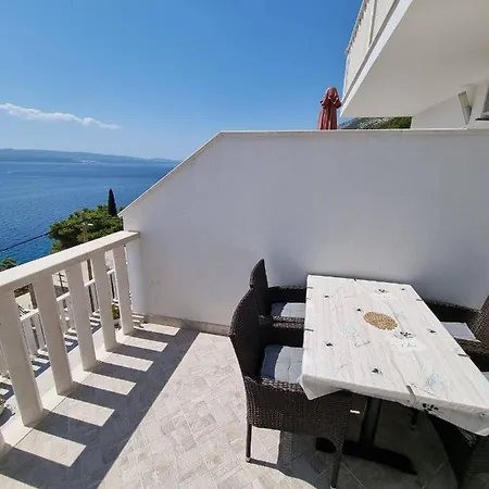 Apartman With Parking Space Pisak, Omis - 2827