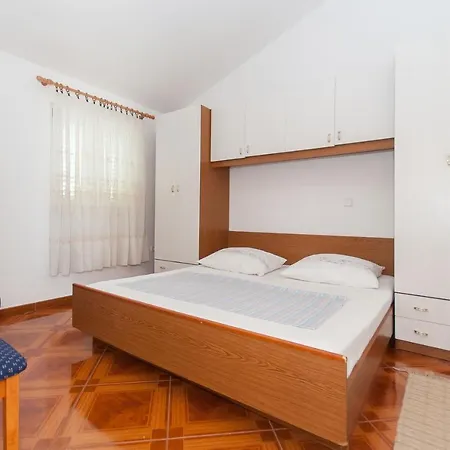 With Parking Space Pisak, Omis - 2827 Apartman *