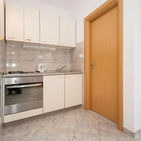 With Parking Space Pisak, Omis - 2827 Apartman