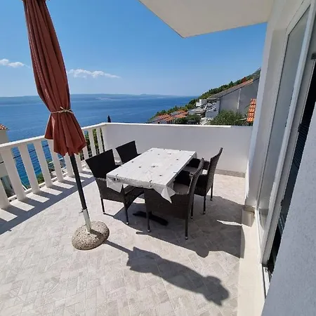 With Parking Space Pisak, Omis - 2827 Apartman