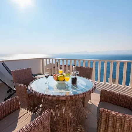With Parking Space Pisak, Omis - 2827 Apartman *