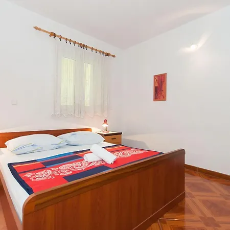 Apartman With Parking Space Pisak, Omis - 2827 *